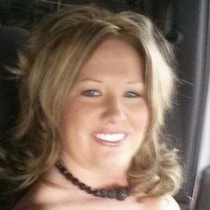 Meet your Posher, Adrienne